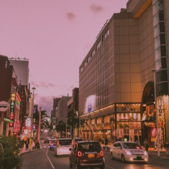 那覇市内中心部のレンタカーを探す