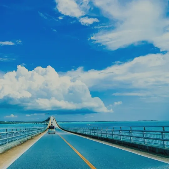 宮古島のレンタカーを探す