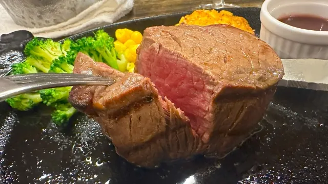 沖縄でステーキ文化が親しまれている理由