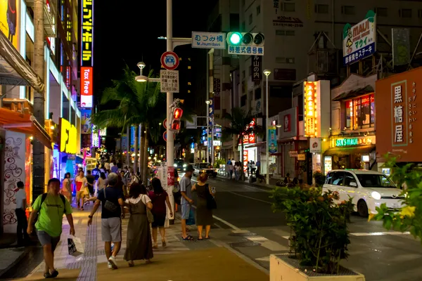 昼〜午後到着（12時〜16時前）｜立ち寄り先は一か所に絞る